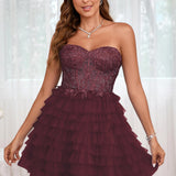 Diana | Vestido curto em camadas em tule evasê com aplicações