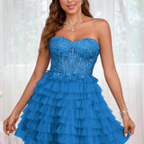 Diana | Vestido curto em camadas em tule evasê com aplicações