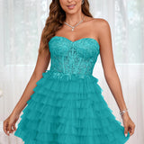 Diana | Vestido curto em camadas em tule evasê com aplicações