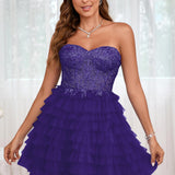 Diana | Vestido curto em camadas em tule evasê com aplicações