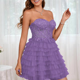 Diana | Vestido curto em camadas em tule evasê com aplicações