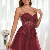 Marlene | Vestido com top estilo corset transparente decote coração e aplicações