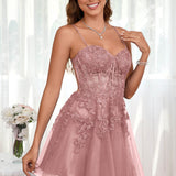 Marlene | Vestido com top estilo corset transparente decote coração e aplicações