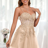 Marlene | Vestido com top estilo corset transparente decote coração e aplicações