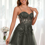 Marlene | Vestido com top estilo corset transparente decote coração e aplicações