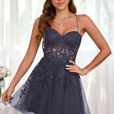 Marlene | Vestido com top estilo corset transparente decote coração e aplicações