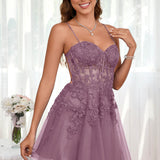 Marlene | Vestido com top estilo corset transparente decote coração e aplicações