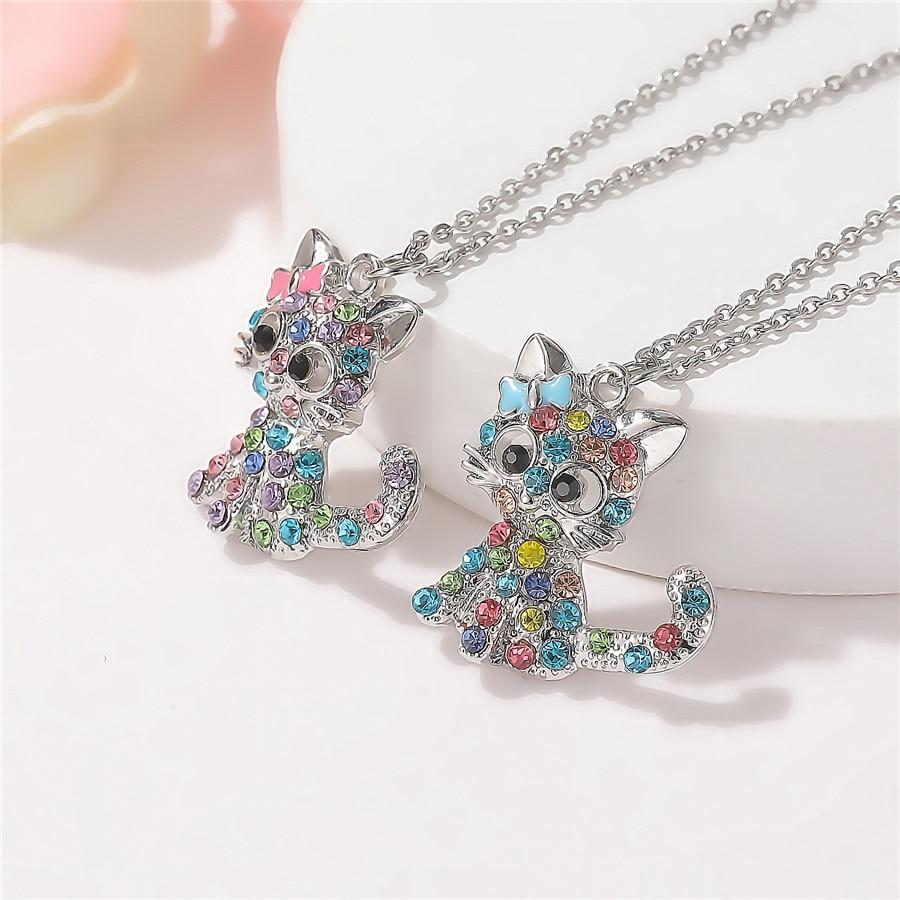 Collier chatons argentés et zircone colorée