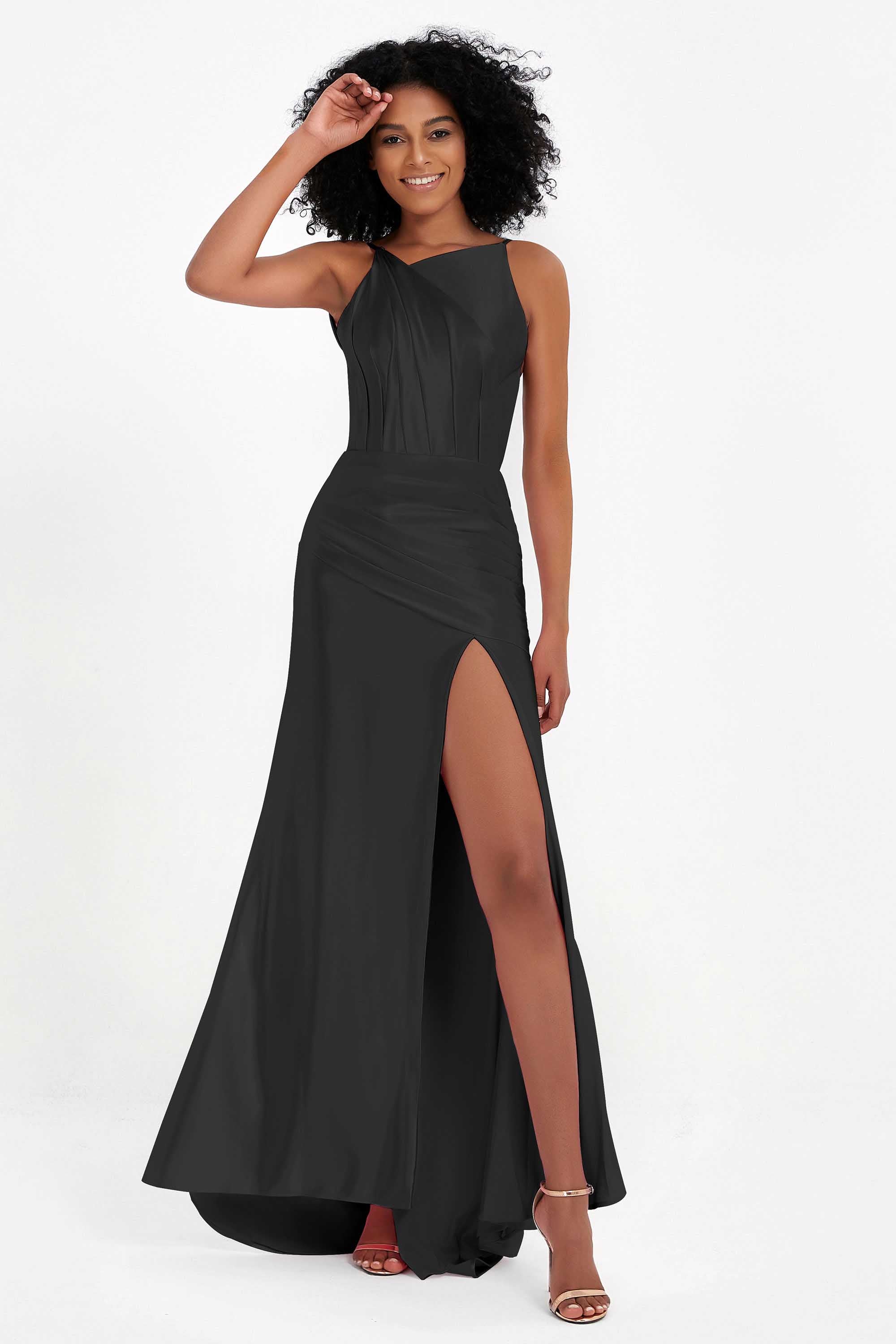 Elisabete | Vestido Maxi em Cetim Plissado com Abertura — Preto