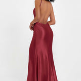 Elisabete | Vestido Maxi em Cetim Plissado com Abertura — Bordô