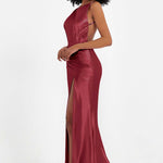 Elisabete | Vestido Maxi em Cetim Plissado com Abertura — Bordô