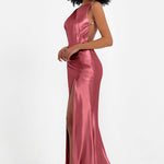 Elisabete | Vestido Maxi em Cetim Plissado com Abertura — Rosa Canela