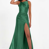 Elisabete | Vestido Maxi em Cetim Plissado com Abertura — Verde Escuro