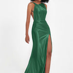 Elisabete | Vestido Maxi em Cetim Plissado com Abertura — Verde Escuro
