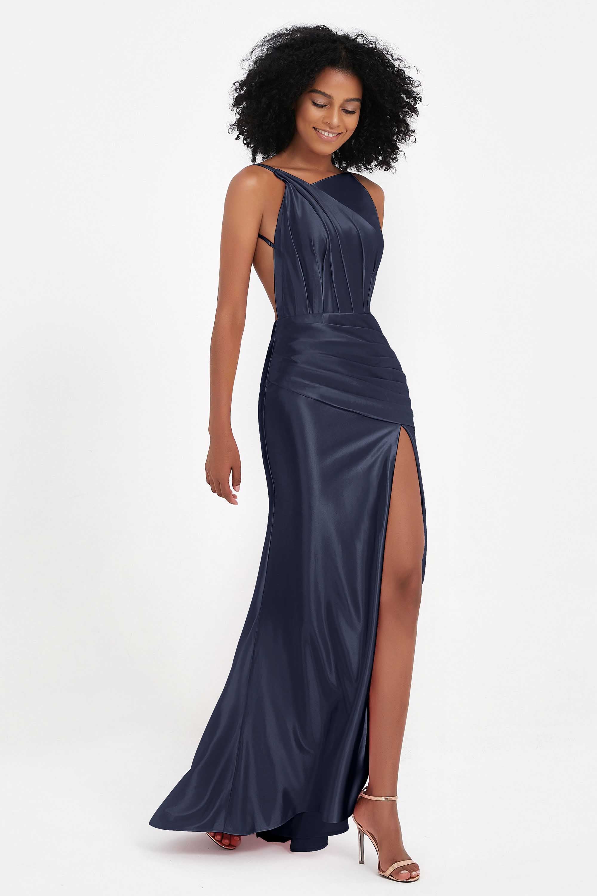 Elisabete | Vestido Maxi em Cetim Plissado com Abertura — Azul-Marinho