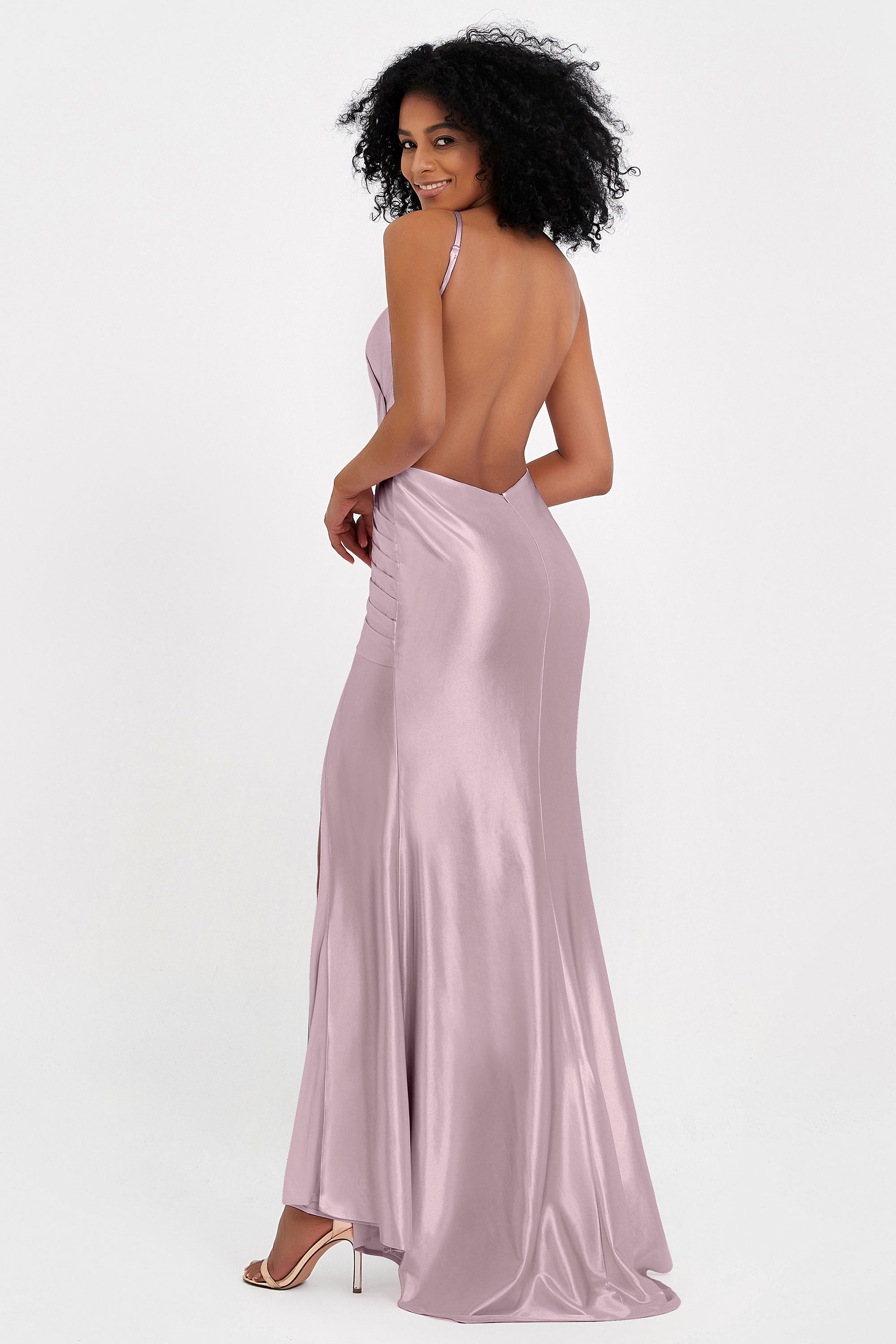 Elisabete | Vestido Maxi em Cetim Plissado com Abertura — Crepúsculo