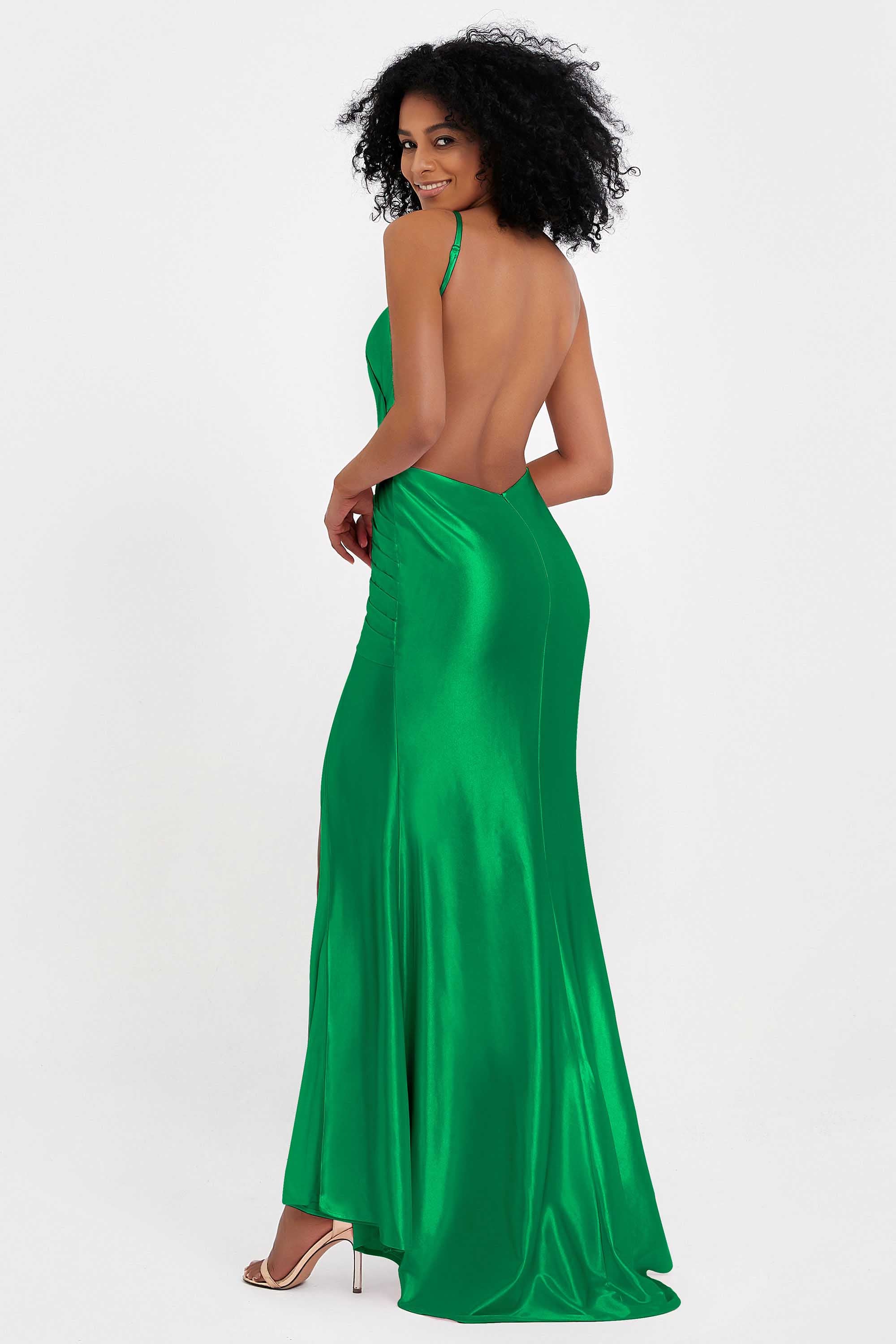 Elisabete | Vestido Maxi em Cetim Plissado com Abertura — Esmeralda