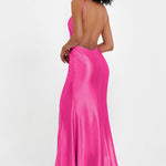 Elisabete | Vestido Maxi em Cetim Plissado com Abertura — Fúcsia