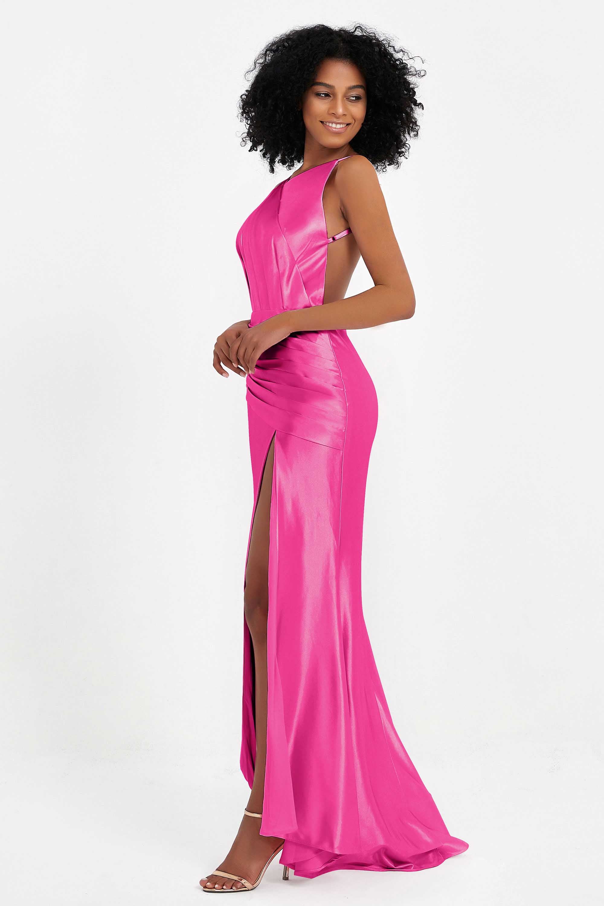 Elisabete | Vestido Maxi em Cetim Plissado com Abertura — Fúcsia