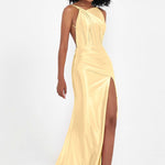 Elisabete | Vestido Maxi em Cetim Plissado com Abertura — Dourado