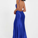 Elisabete | Vestido Maxi em Cetim Plissado com Abertura — Azul Rei
