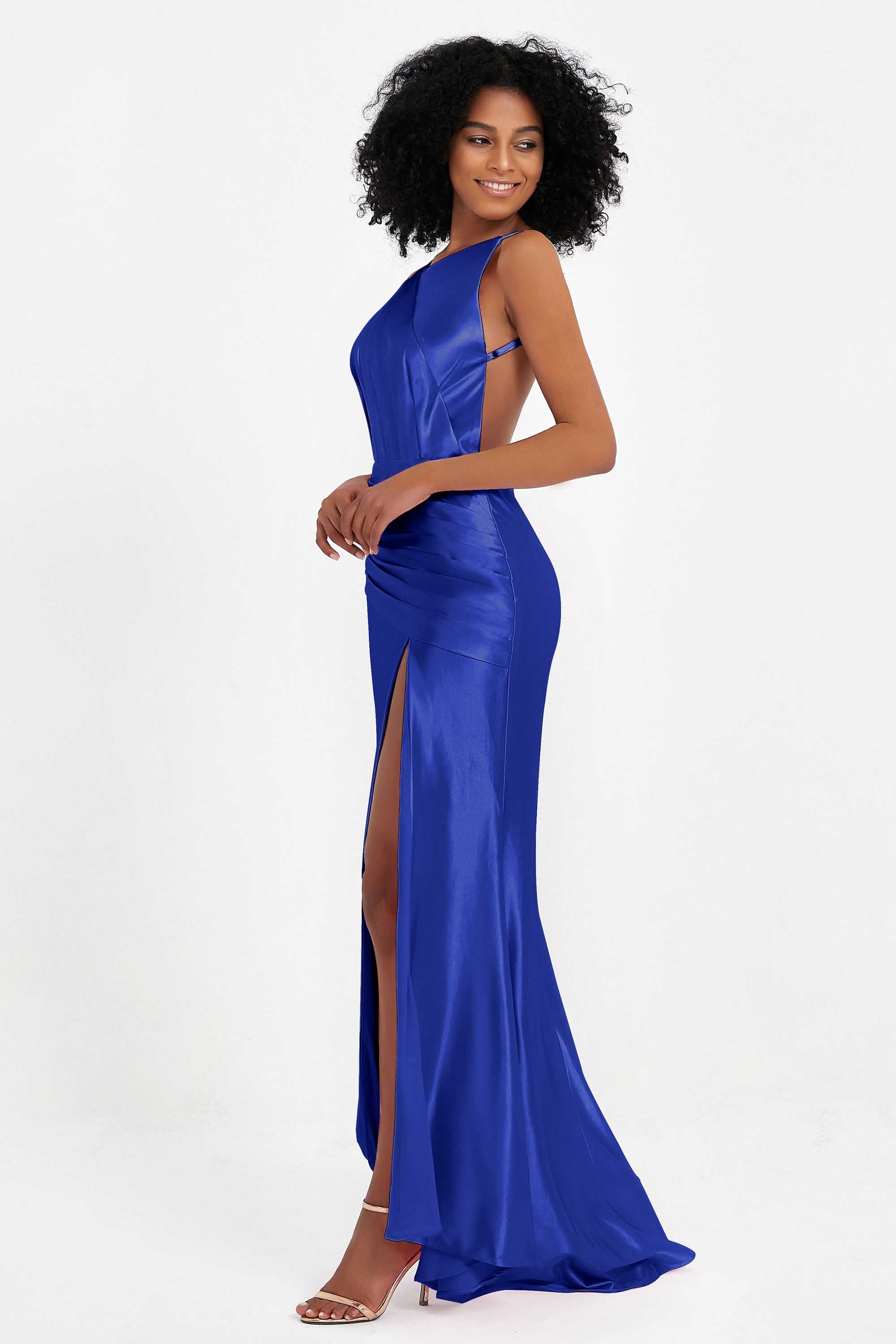 Elisabete | Vestido Maxi em Cetim Plissado com Abertura — Azul Rei