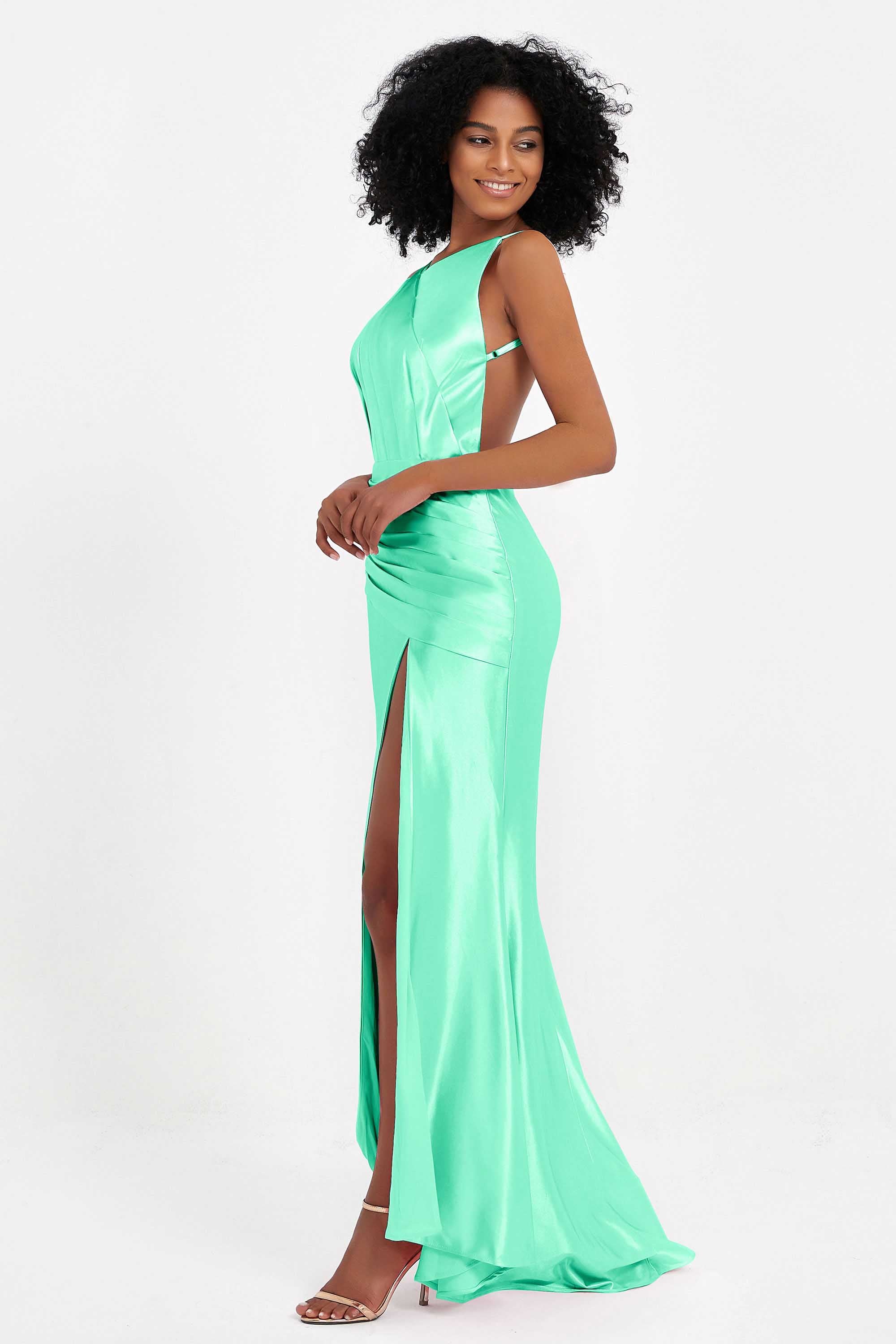 Elisabete | Vestido Maxi em Cetim Plissado com Abertura — Turquesa