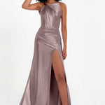 Elisabete | Vestido Maxi em Cetim Plissado com Abertura — Malva Vintage