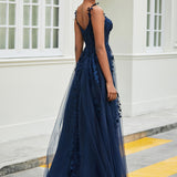 Mercedes | Vestido coração em tule com aplicações e racha