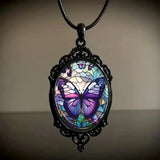Collier pendentif papillon avec cristal violet