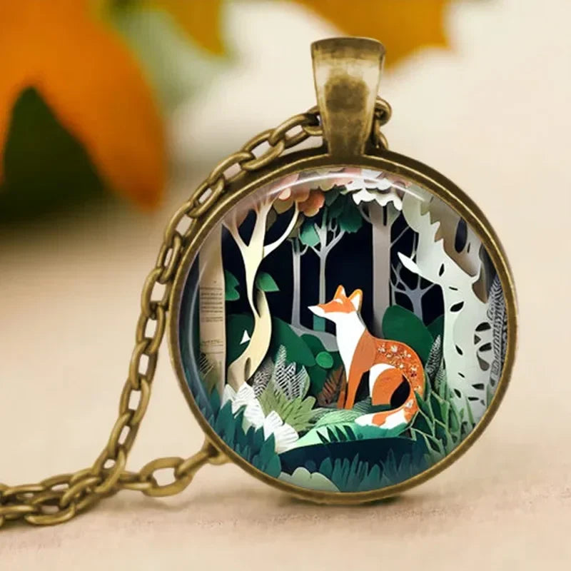 Collier pendentif en verre avec animal esprit de la forêt