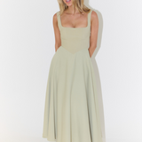 Solange | Vestido Midi Clássico