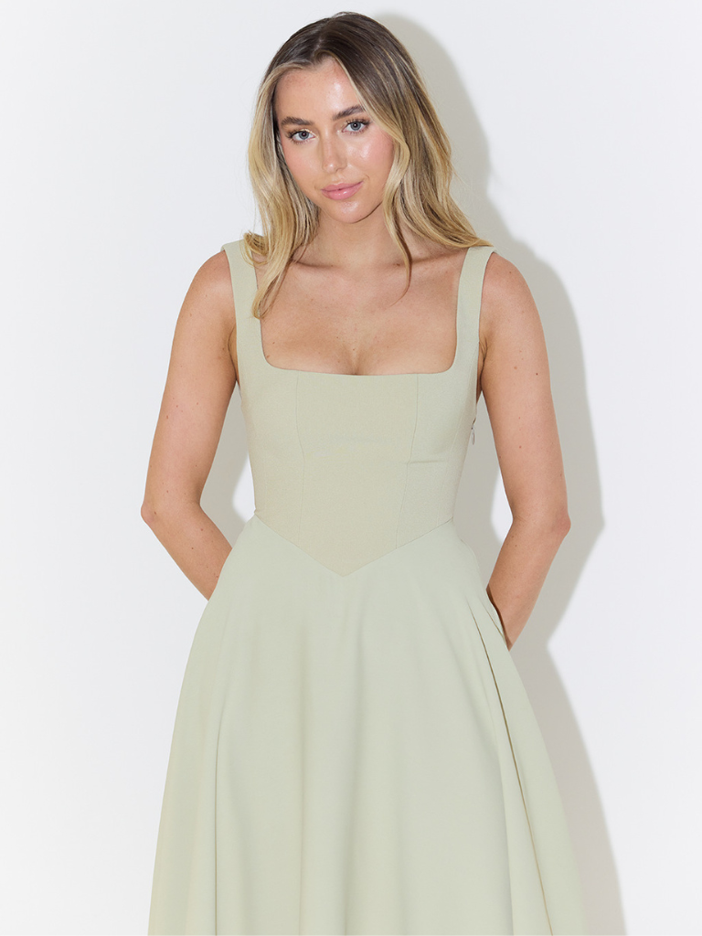Solange | Vestido Midi Clássico