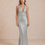 Vestido longo de lantejoulas com decote halter
