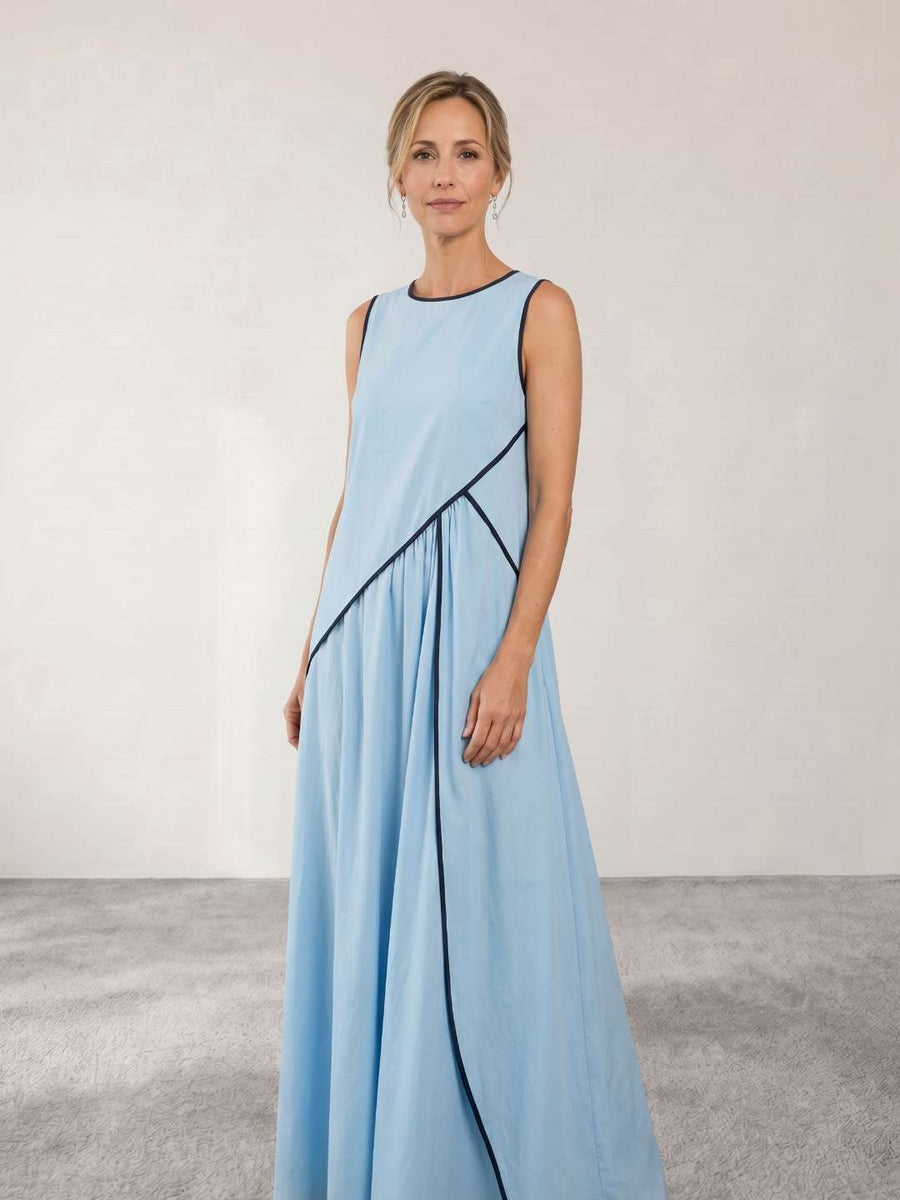 Vestido longo fluido com detalhe estruturado
