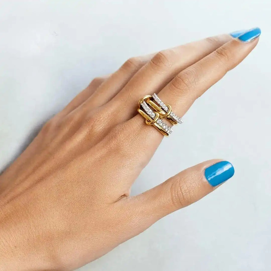 Conjunto de Anéis Zircónias Entrelaçadas