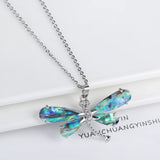 Collier pendentif papillon en coquillage naturel