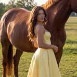 Vestido midi com corpete e saia ampla