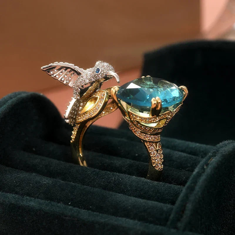 Anel Colibri Ajustável Cor Água-Marinha — Banho a Ouro 14K