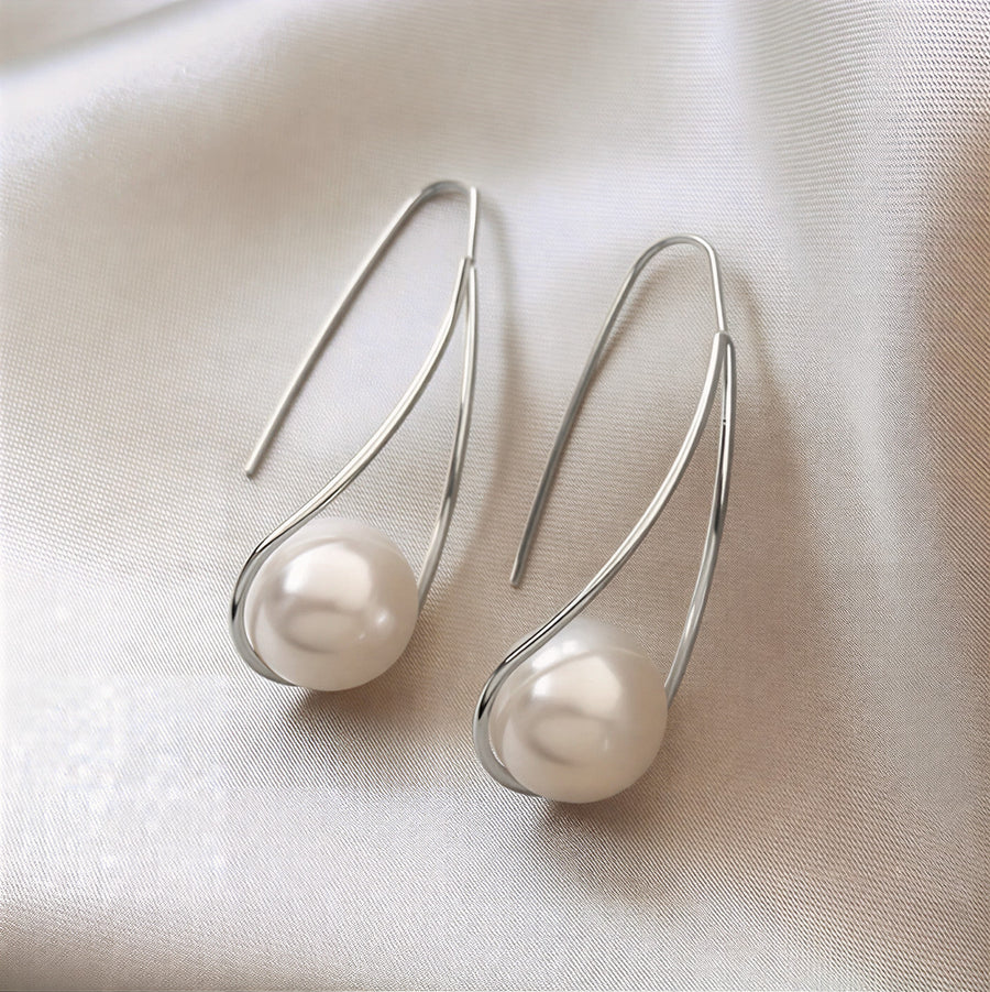 Brincos Elegantes com Pérola Suspensa
