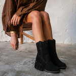 Laurinda | Botas Pretas com Franjas