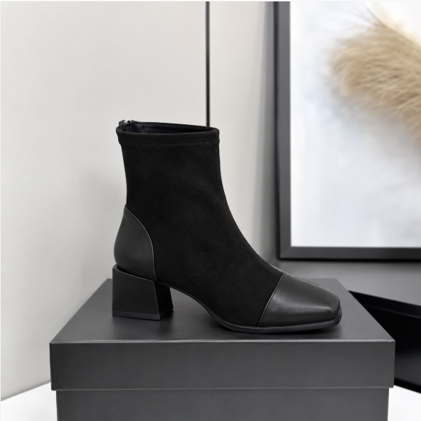 Mercês | Botins Pretos em Camurça