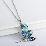 Collier pendentif papillon en coquillage naturel