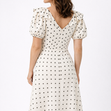 Letícia | Vestido Midi de Bolinhas com Folhos
