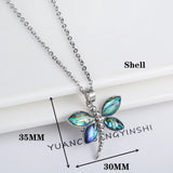 Collier pendentif papillon en coquillage naturel