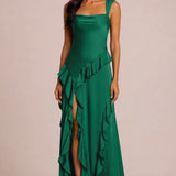 Amália Verde Escuro | Vestido de dama de honor evasê em cetim mate com folhos