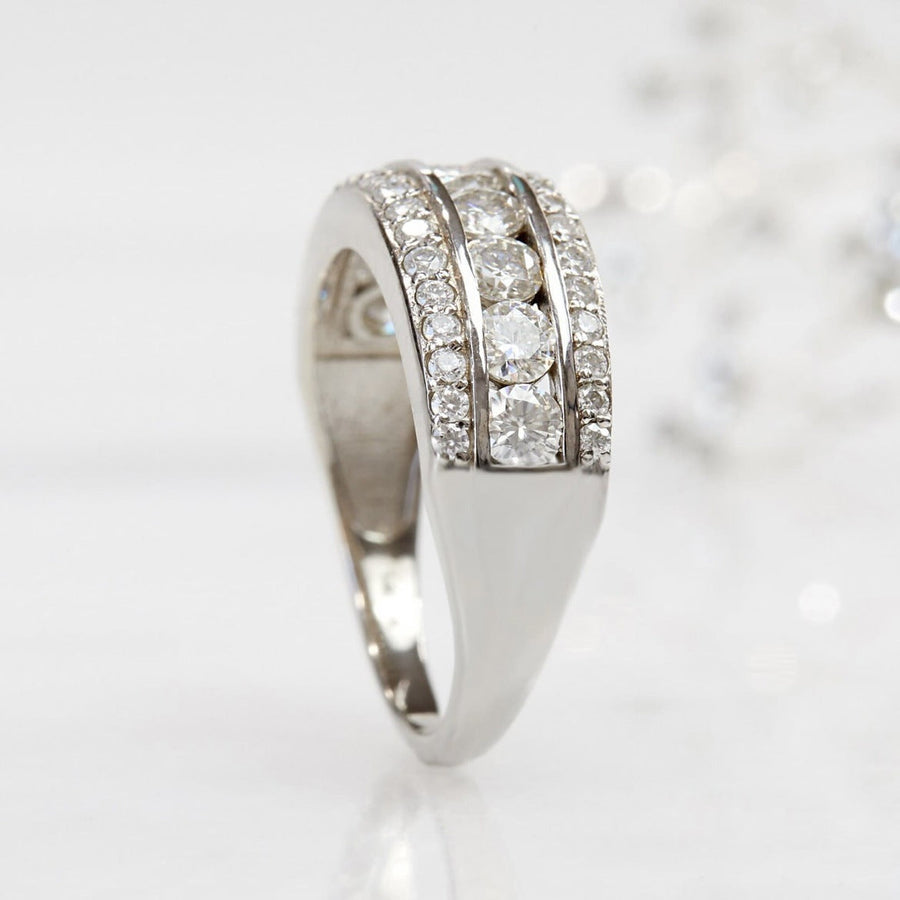 Anel Pedra Elegante Prateado