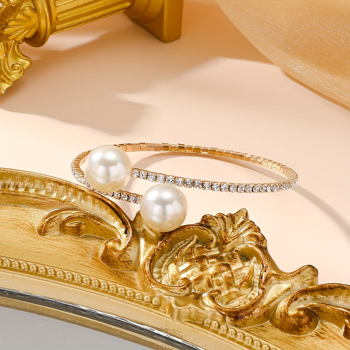 Pulseira com Pérolas e Cristais