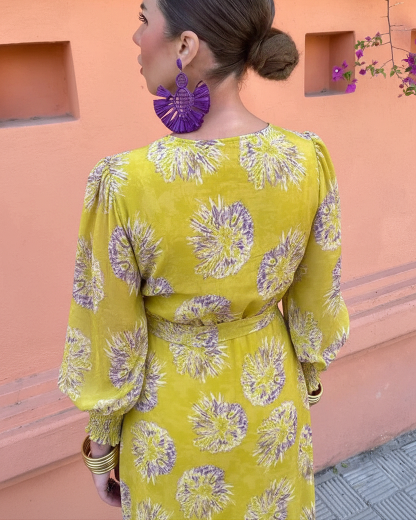 Costas - vestido amarelo