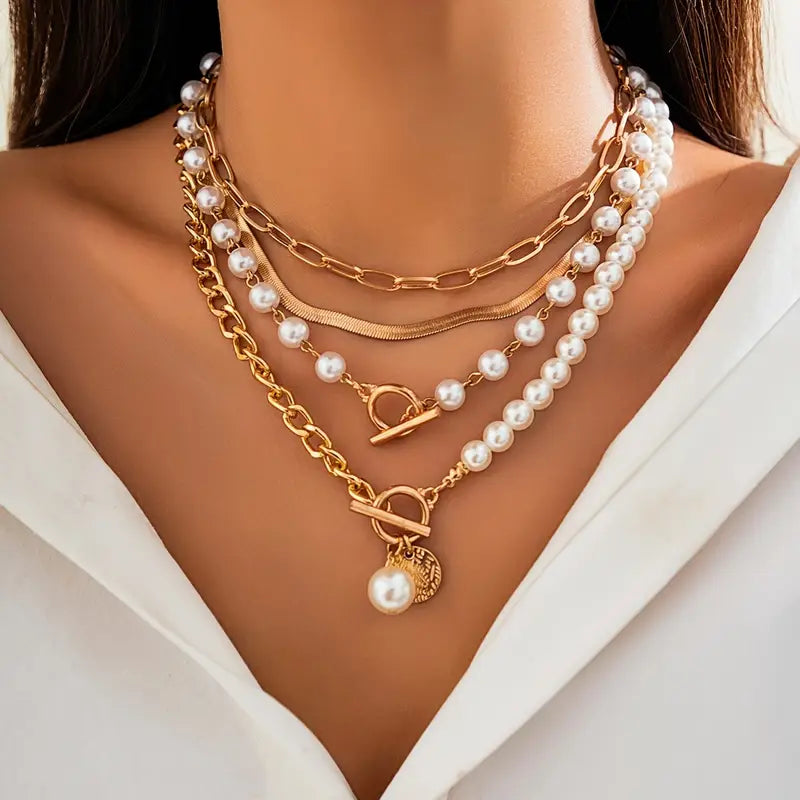 Conjunto de Colares Sobrepostos com Pérolas